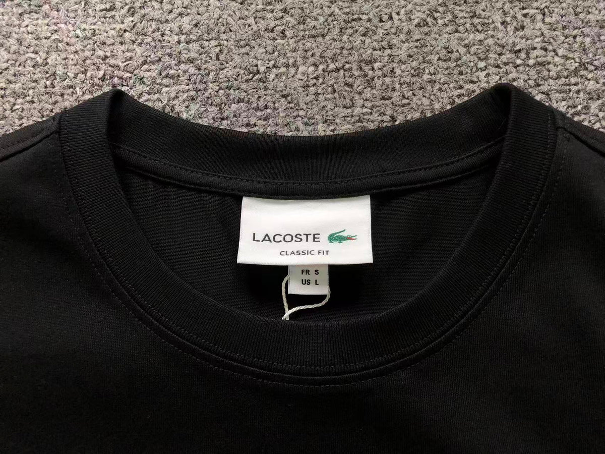 Klassisches T-Shirt