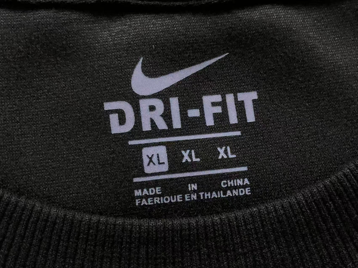 N1K Kapuzenpullover