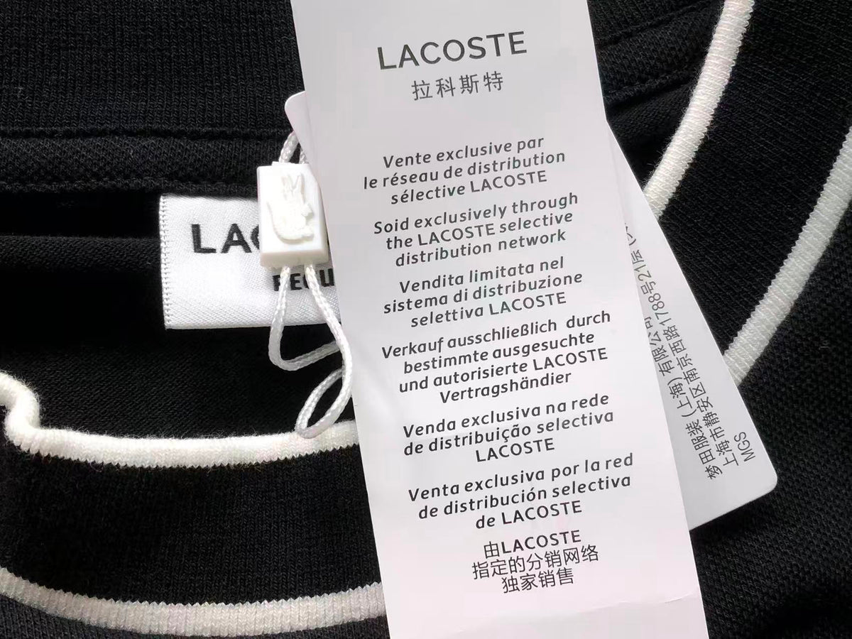 Klassisches T-Shirt