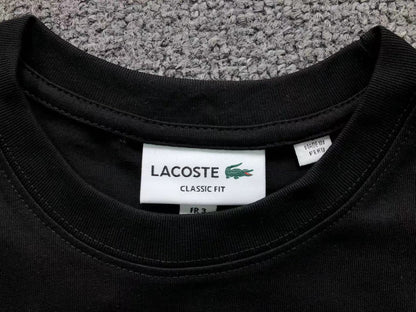 Klassisches T-Shirt