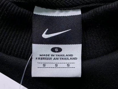 N1K Kapuzenpullover