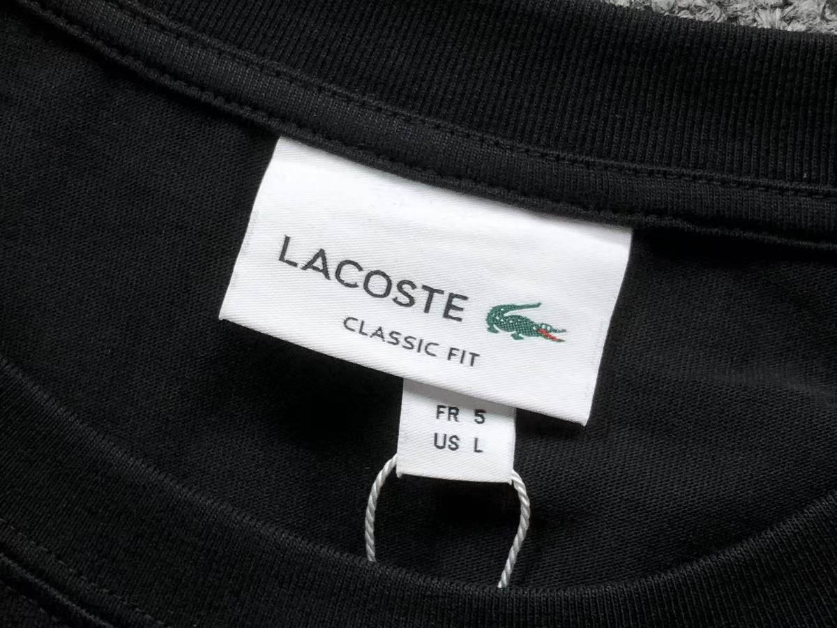 Klassisches T-Shirt