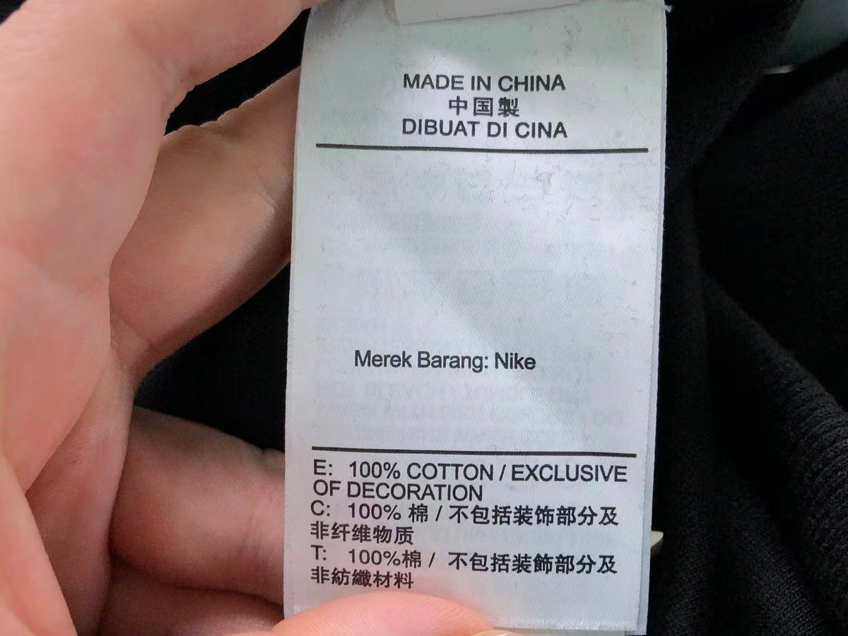 N1K Kapuzenpullover