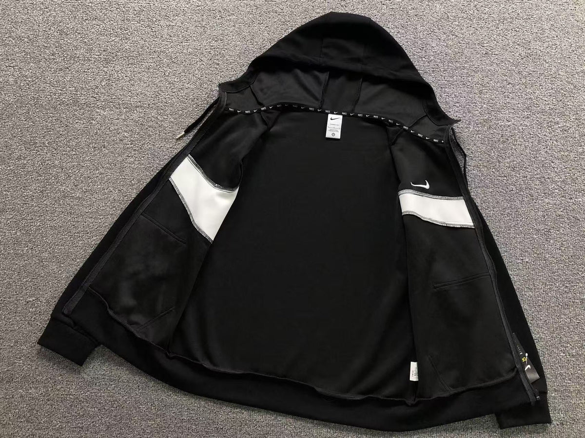 N1K Kapuzenpullover