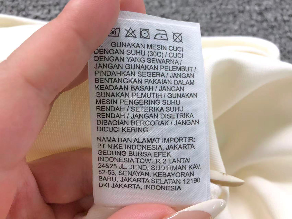 N1K Kapuzenpullover