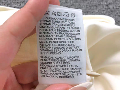 N1K Kapuzenpullover