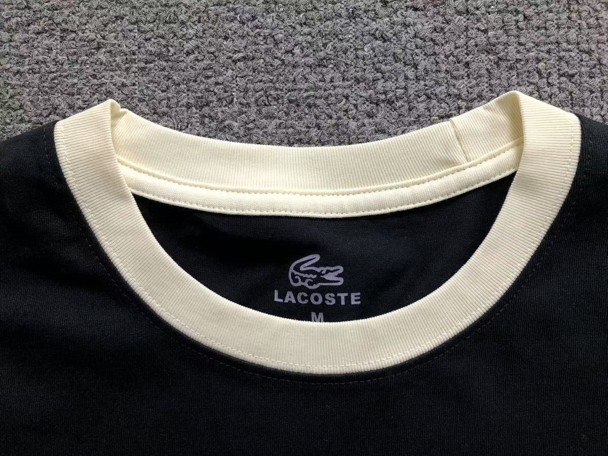 Klassisches T-Shirt