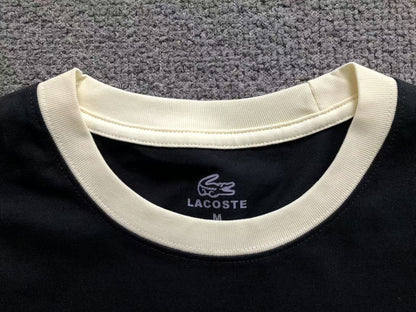 Klassisches T-Shirt