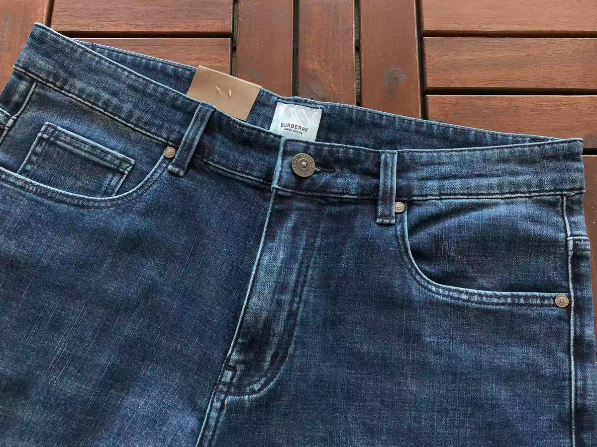 Pantaloni BB