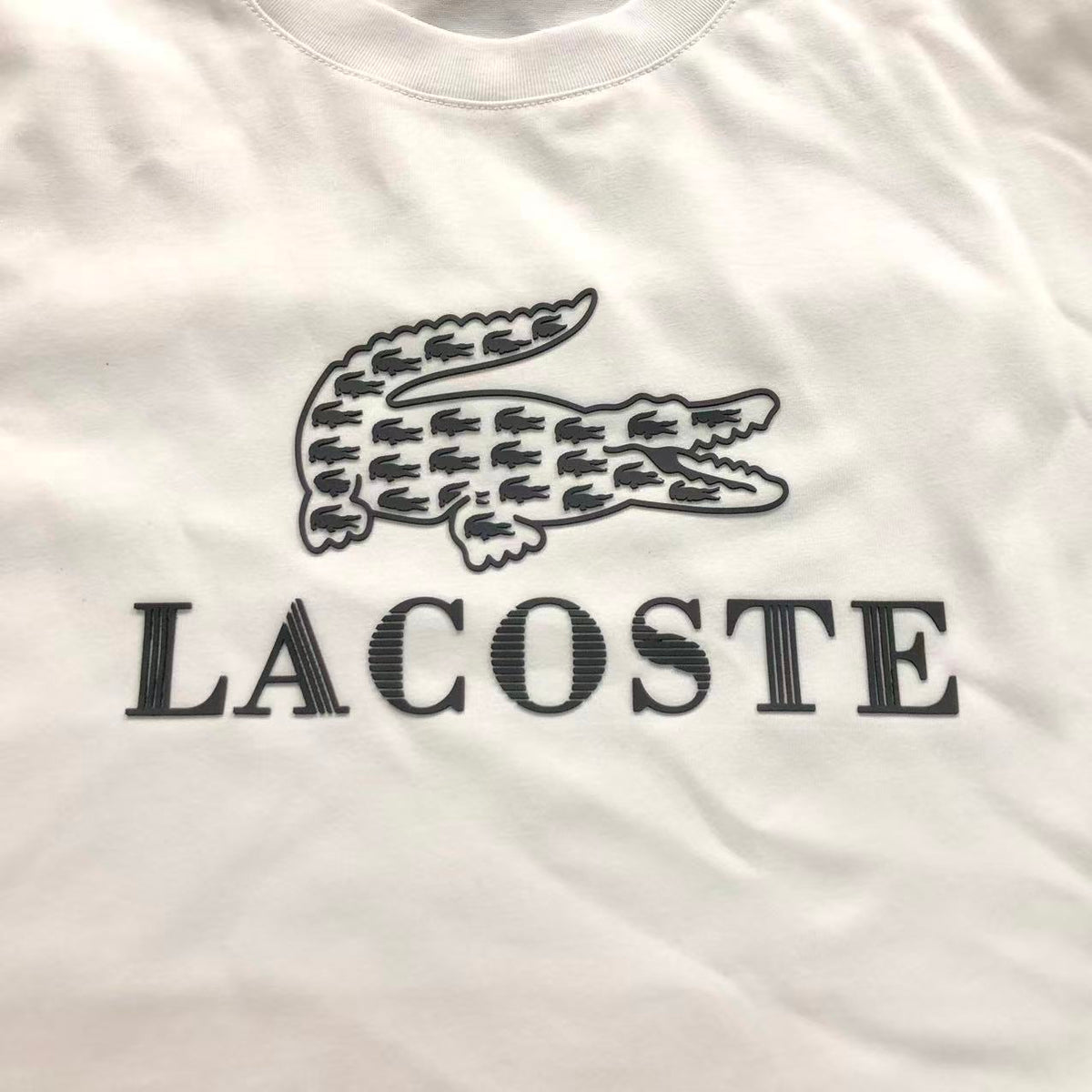 Klassisches T-Shirt