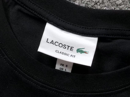 Klassisches T-Shirt