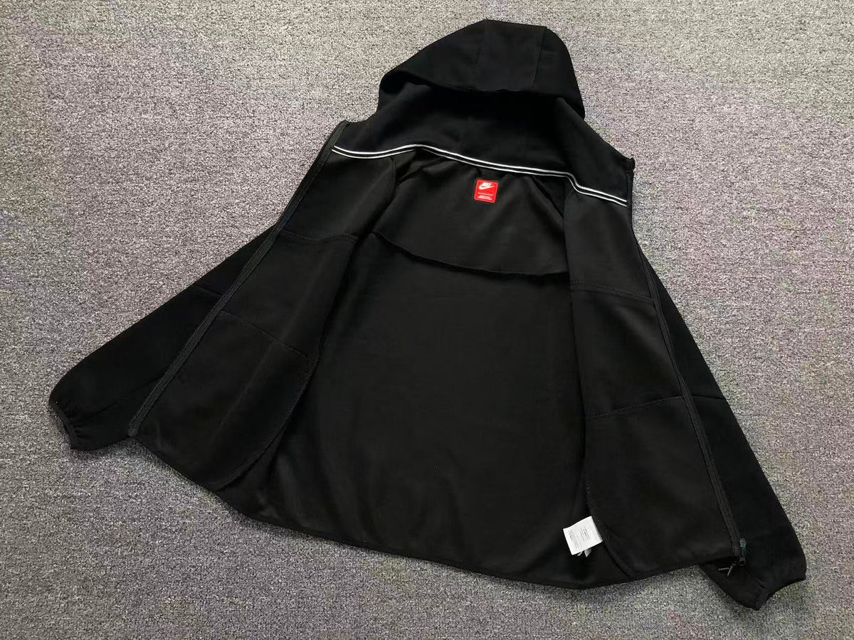 N1K Kapuzenpullover