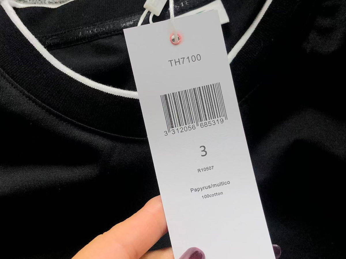 Klassisches T-Shirt