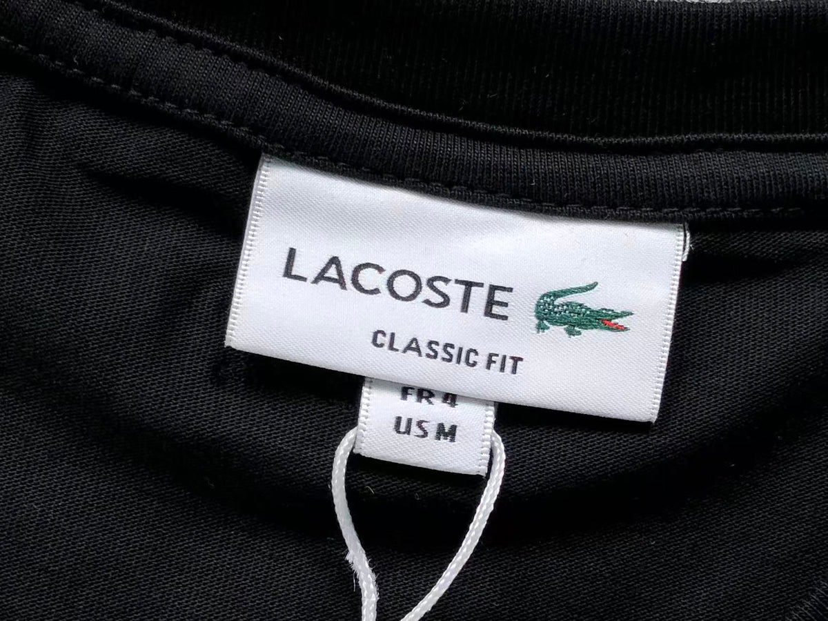 Klassisches T-Shirt