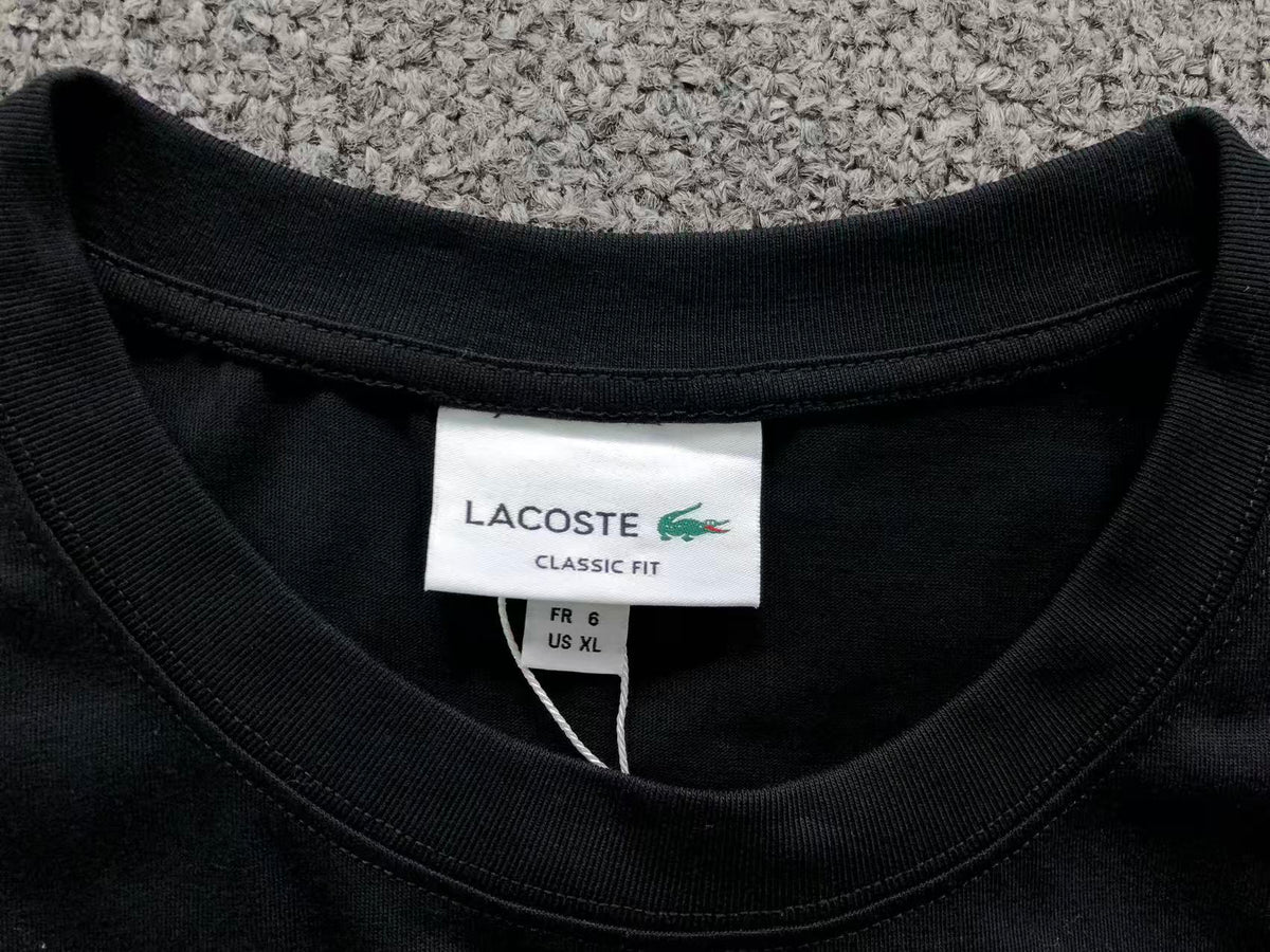 Klassisches T-Shirt