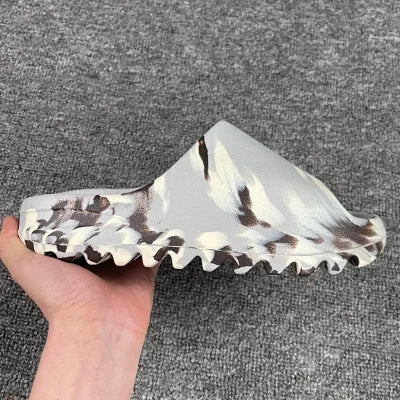 Yeezy Slide +10